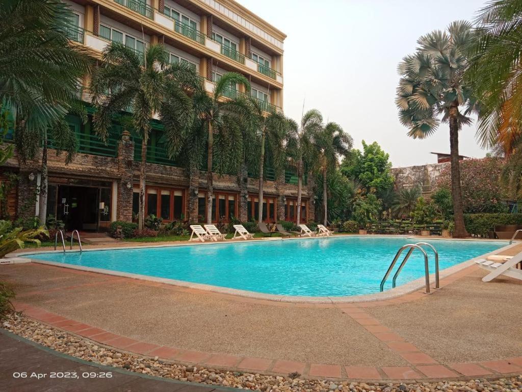 Leuxay Hotel Vientiane Extérieur photo