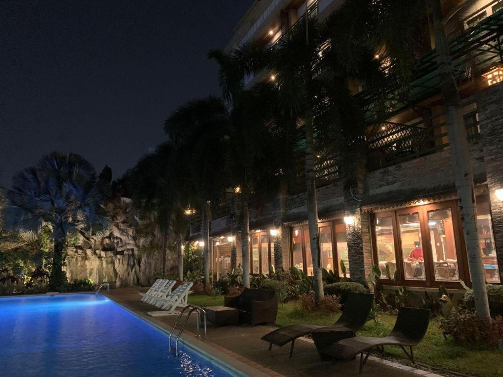 Leuxay Hotel Vientiane Extérieur photo