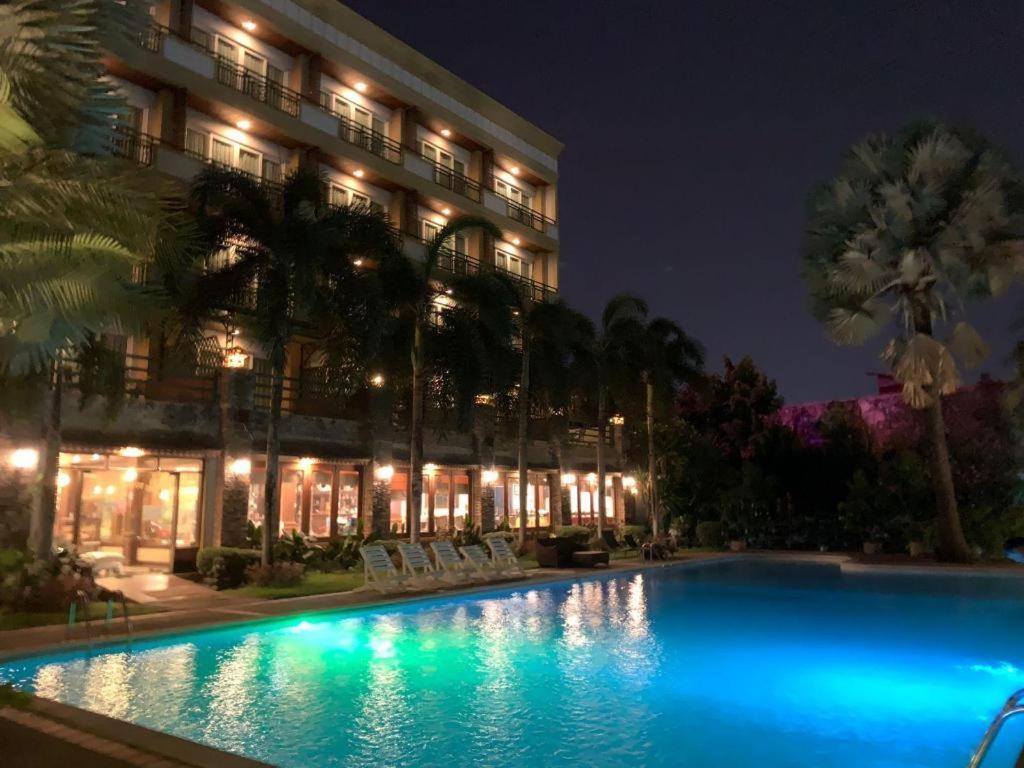 Leuxay Hotel Vientiane Extérieur photo