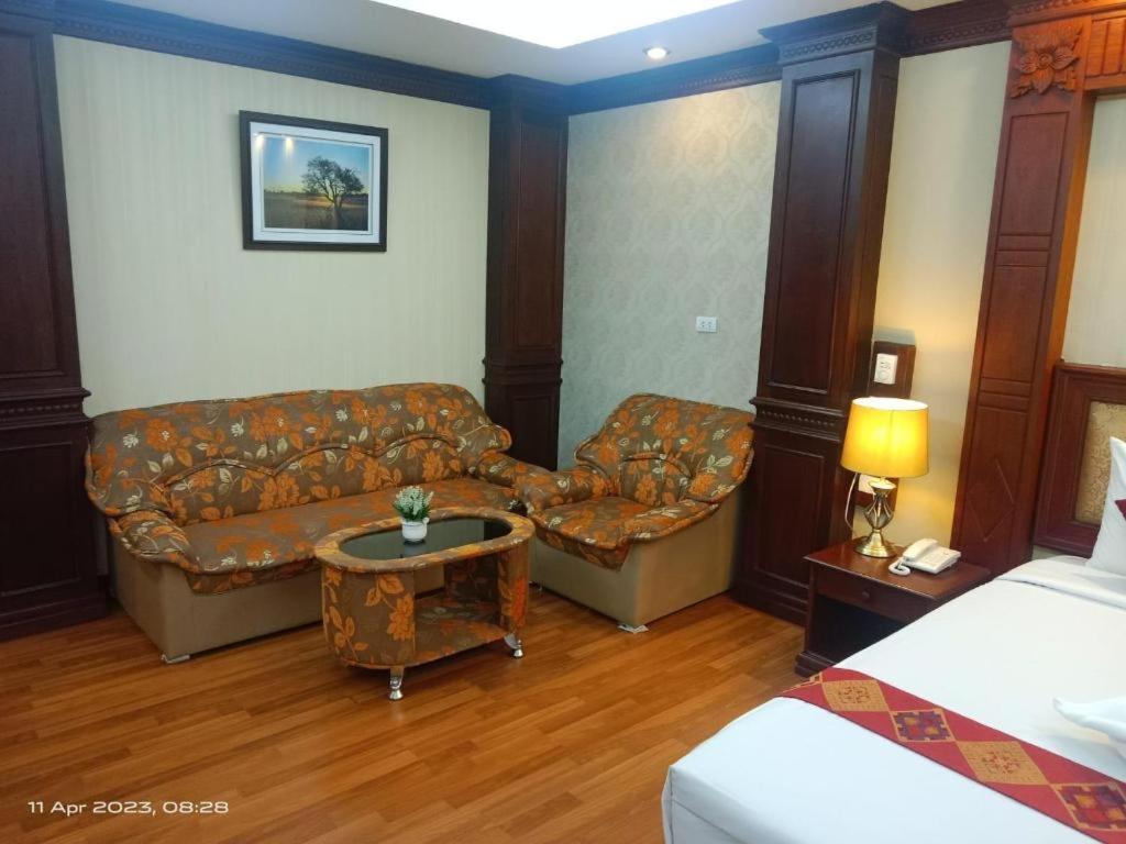 Leuxay Hotel Vientiane Extérieur photo